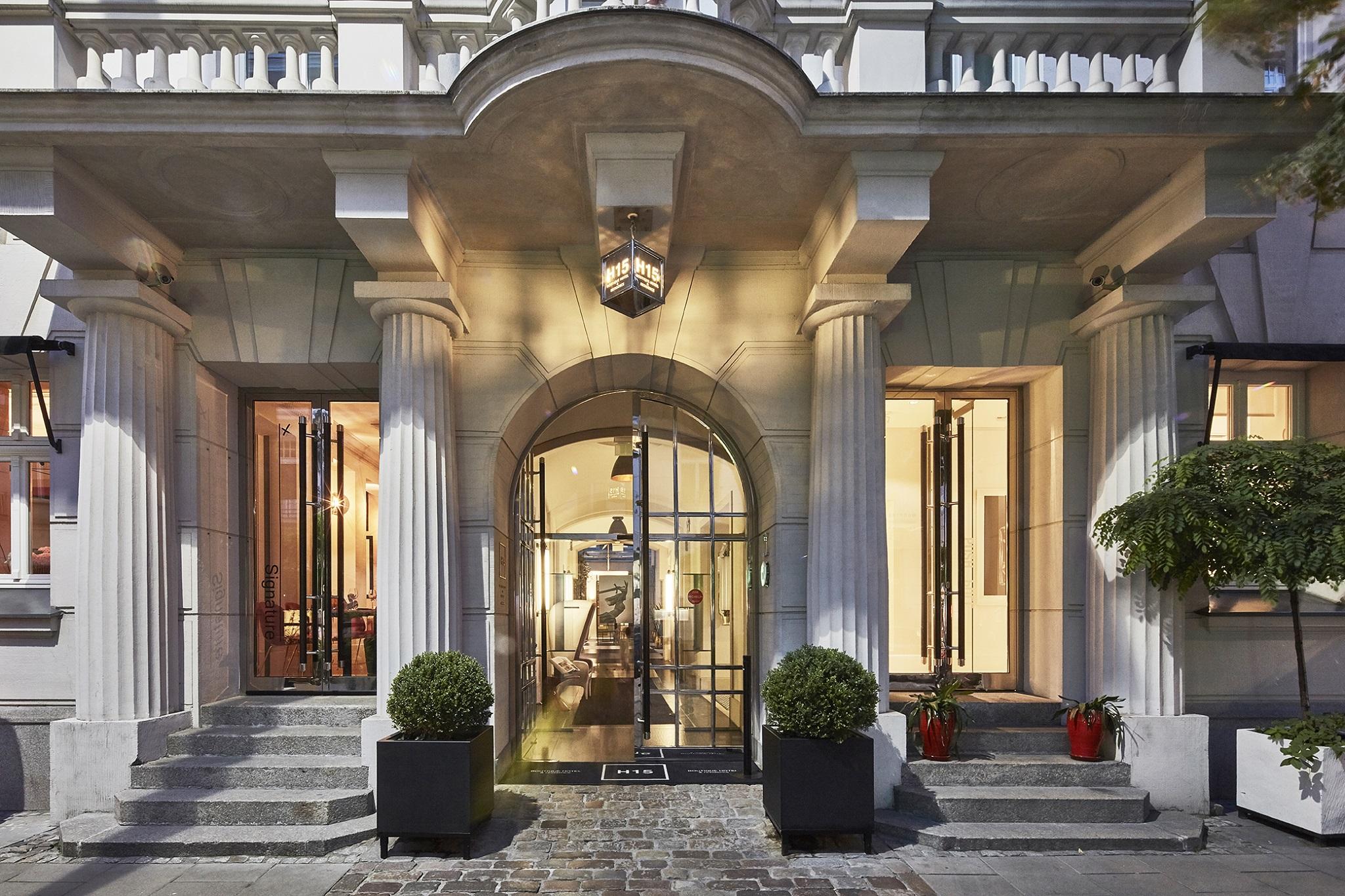 فندق إتش 15 البوتيكي وارسو المظهر الخارجي الصورة Entrance to the hotel